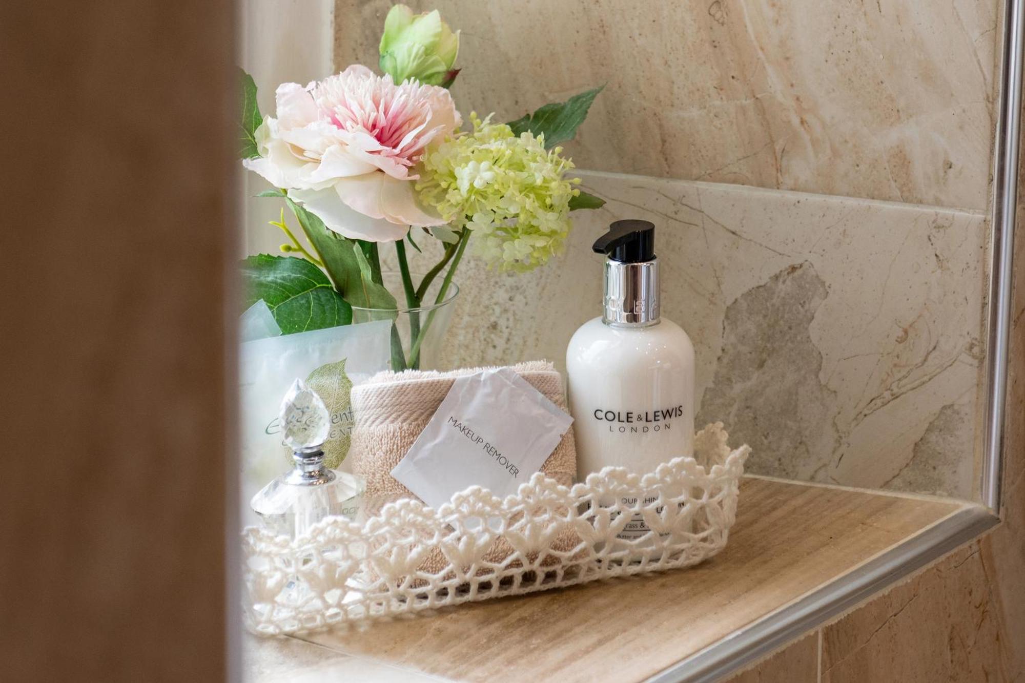 Bed & Breakfast Afon Rhaiadr 5*